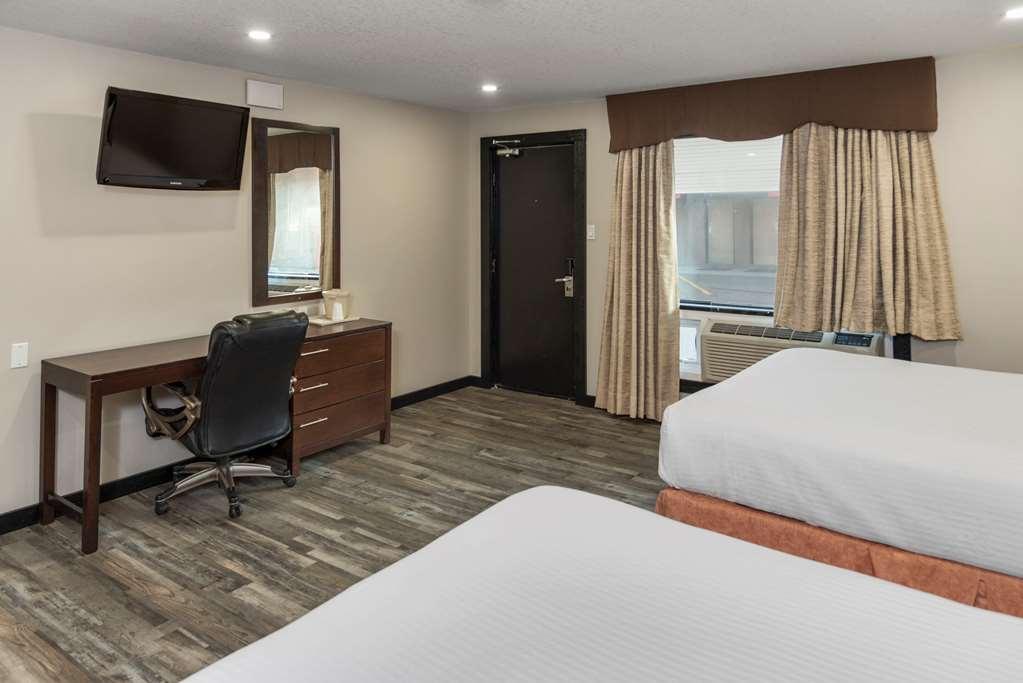 Econo Lodge Inn & Suites Медисин Хет Стая снимка