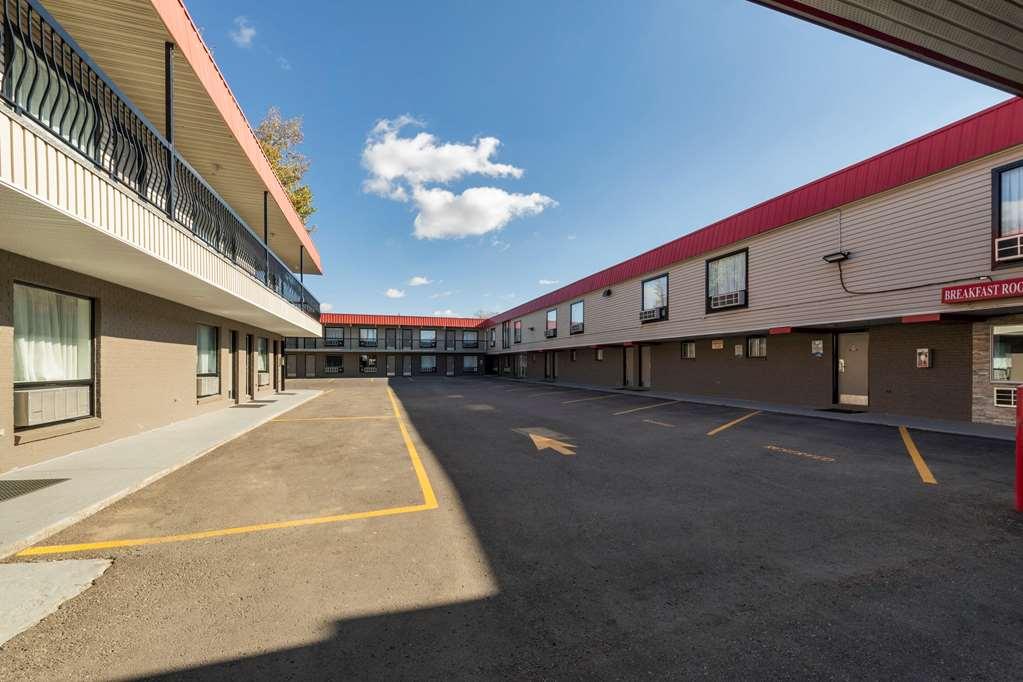Econo Lodge Inn & Suites Медисин Хет Удобства снимка
